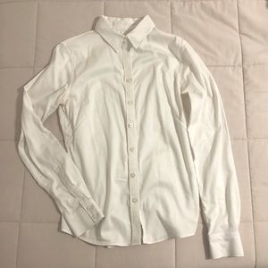 Banana Republic No Iron Button Down Fitted Shirt